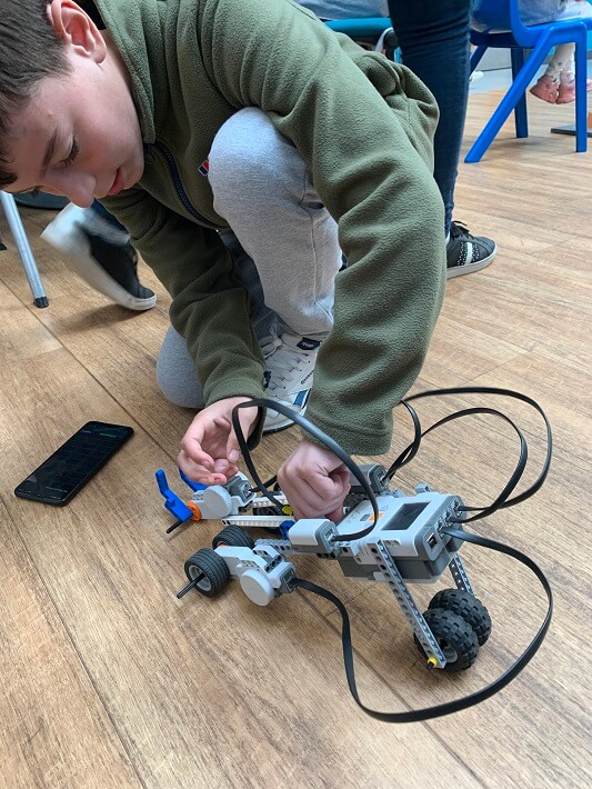 building robots at coder dojo Warrington